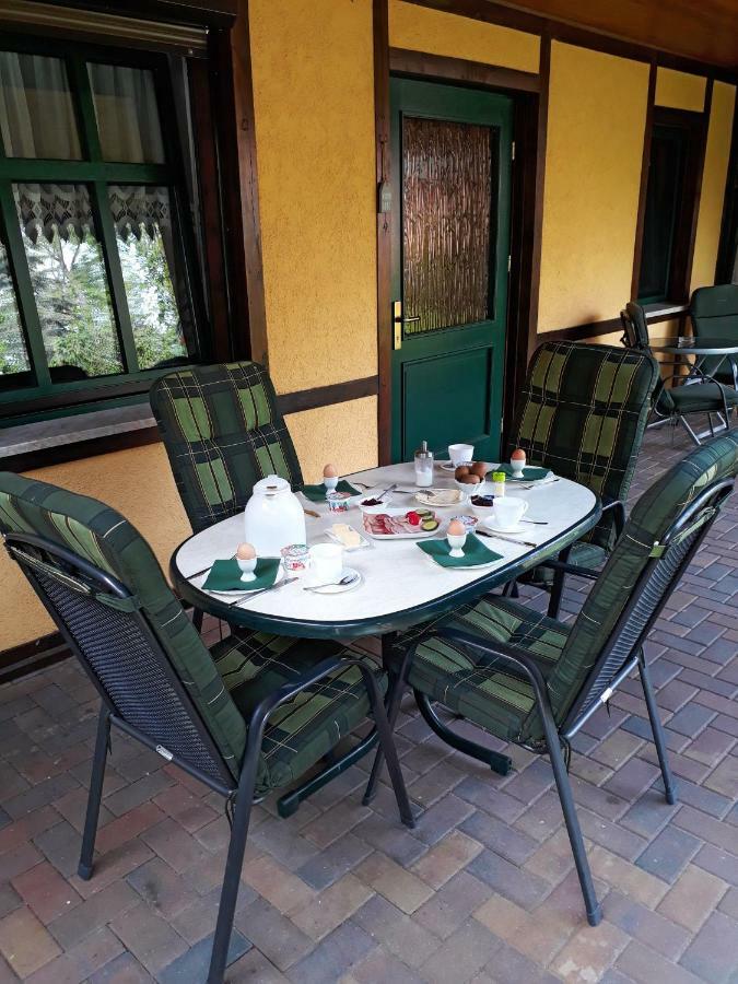 Pension Zum Weissen Hirsch Reitwein Buitenkant foto